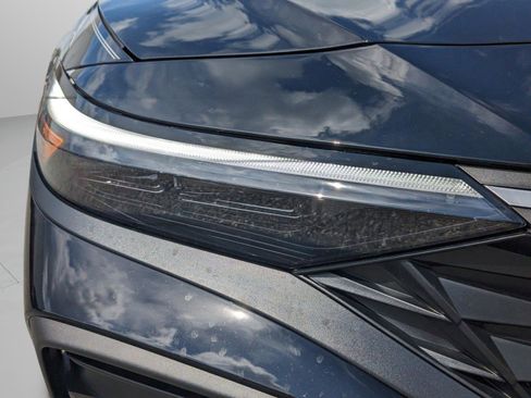 New 2026 Hyundai Elantra SE FWD image 13