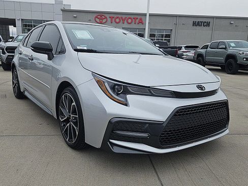 Used 2022 Toyota Corolla SE image 4