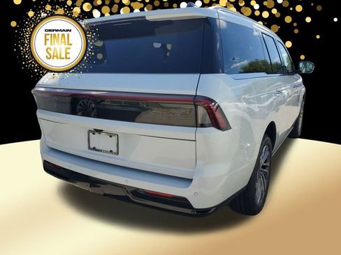 New 2025 Lincoln Navigator Reserve image 6