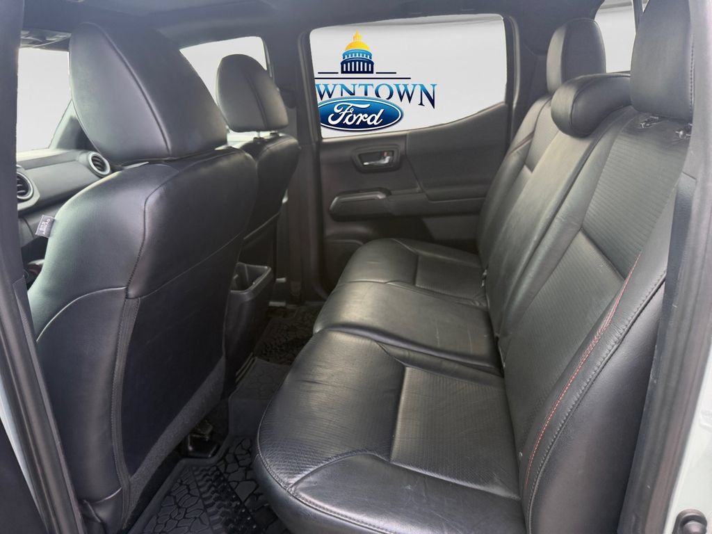 Used 2021 Toyota Tacoma TRD Pro AWD/4WD image 9