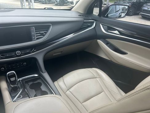 Used 2018 Buick Enclave Premium w/ Experience Buick Package image 11