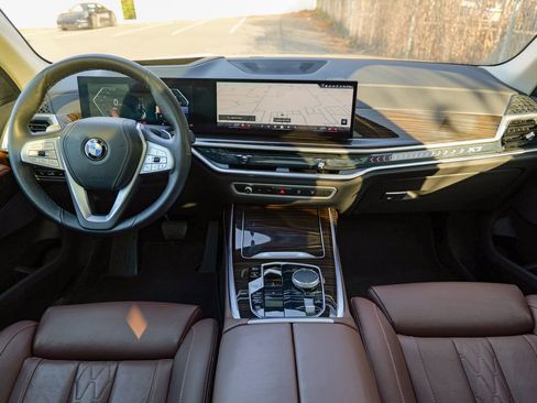 Used 2024 BMW X7 xDrive40i w/ Climate Comfort Package AWD/4WD image 45