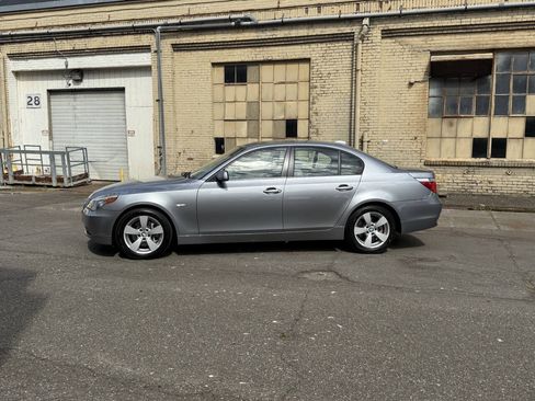 Used 2007 BMW 530xi Sedan AWD/4WD image 4