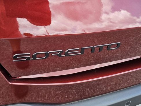Used 2025 Kia Sorento SX Prestige image 12