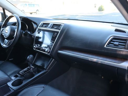 Used 2019 Subaru Outback 3.6R Limited w/ Popular Package #2 AWD/4WD image 17