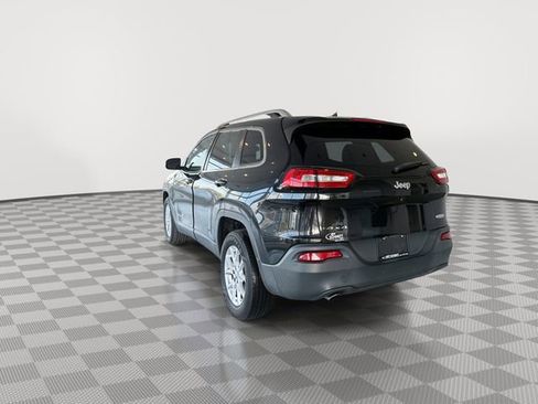 Used 2016 Jeep Cherokee Latitude w/ Cold Weather Group image 8