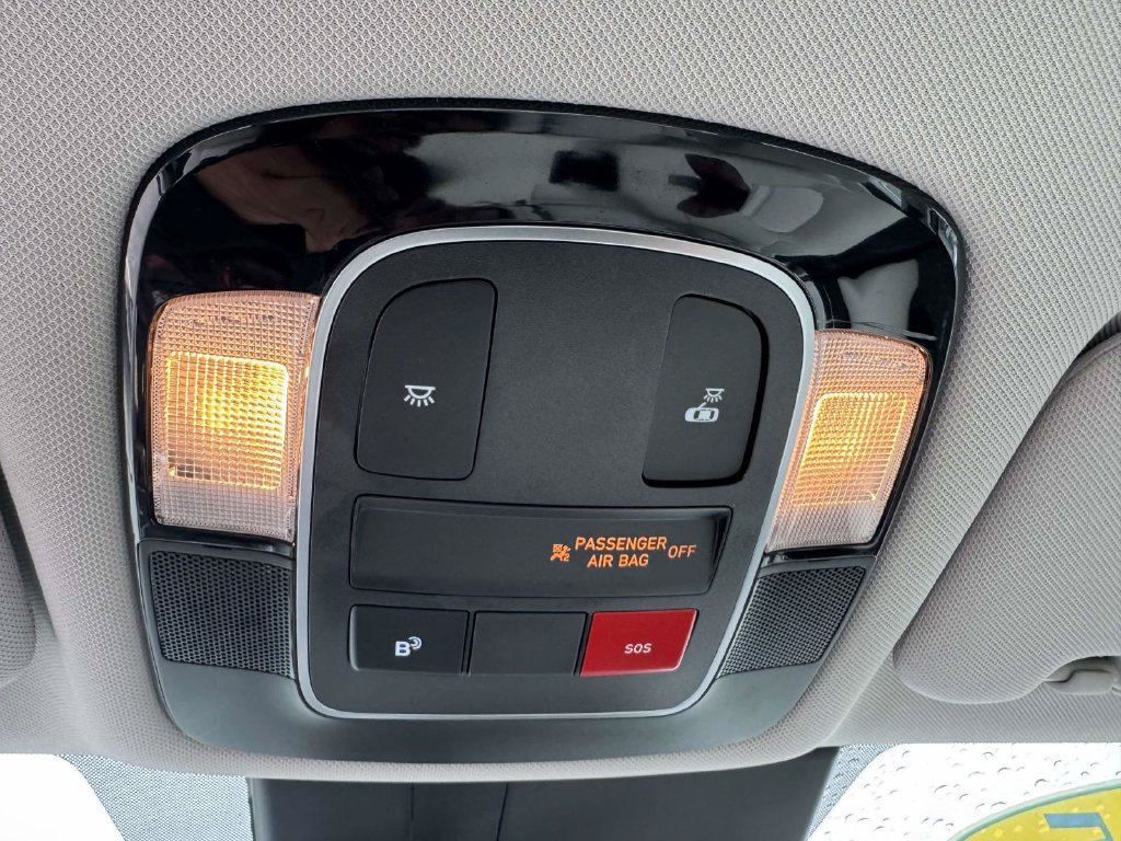 Used 2025 Hyundai Sonata SEL FWD image 32