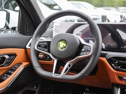 New 2026 BMW 330i Sedan w/ M Sport Package image 15