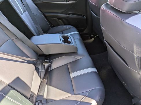 Used 2025 Toyota Camry SE image 30