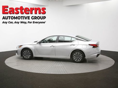 Used 2024 Nissan Altima 2.5 SV image 58