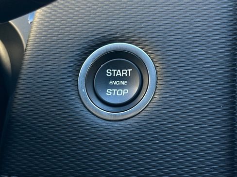 Certified 2025 Land Rover Discovery Sport Dynamic SE image 26