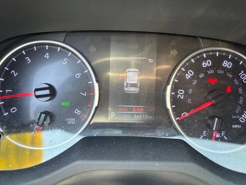 Used 2019 Toyota RAV4 XLE FWD image 24