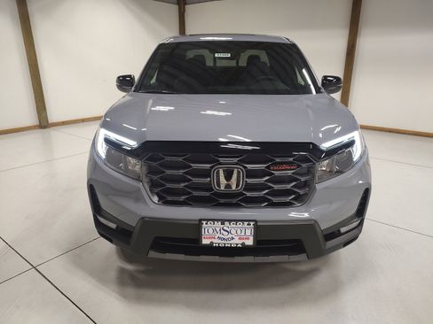 Used 2025 Honda Ridgeline TrailSport+ image 3