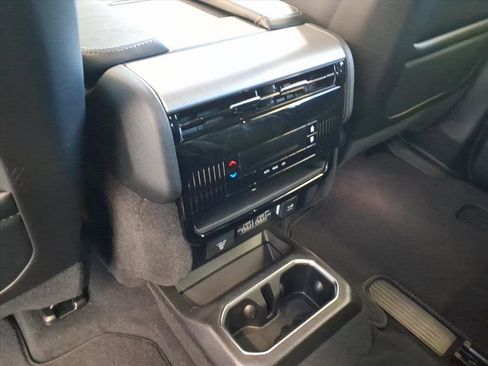 New 2026 Jeep Grand Wagoneer 4WD image 16