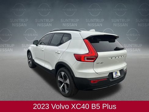 Used 2023 Volvo XC40 B5 Plus w/ Protection Package Premier image 3