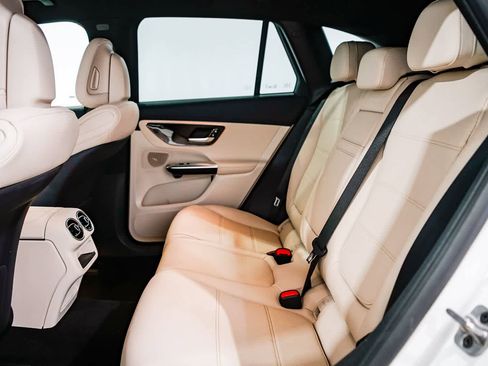 Certified 2025 Mercedes-Benz GLC 350e 4MATIC image 17