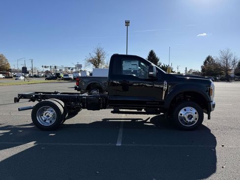 New 2026 Ford F450 XLT w/ XLT Value Package image 2