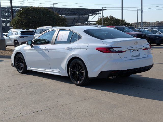 Used 2025 Toyota Camry SE FWD image 9
