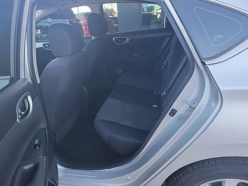 Used 2015 Nissan Sentra SV FWD image 12