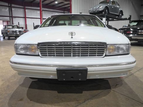 Used 1996 Chevrolet Impala SS RWD image 13
