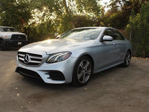 Used 2017 Mercedes-Benz E 300 image 28