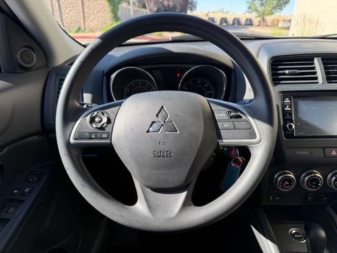 Used 2025 Mitsubishi Outlander Sport ES AWD/4WD image 10
