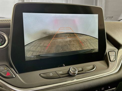 Used 2025 Chevrolet Blazer LT FWD image 23