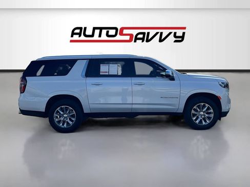 Used 2023 Chevrolet Suburban Premier RWD image 8