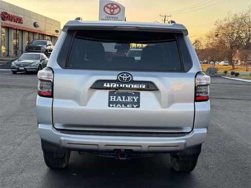 Used 2024 Toyota 4Runner TRD Off-Road Premium image 21