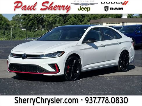 Used 2025 Volkswagen Jetta GLI Autobahn FWD image 1