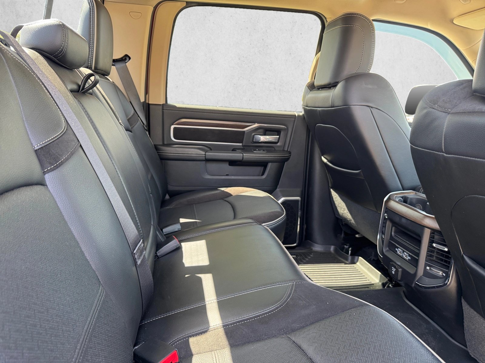 Used 2022 RAM 2500 Laramie RWD image 25