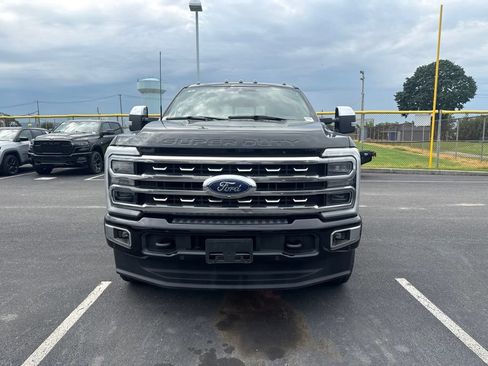 Used 2023 Ford F350 Platinum AWD/4WD image 5