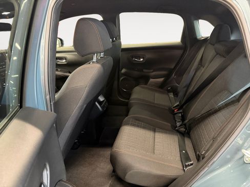 Used 2025 Honda HR-V Sport image 23