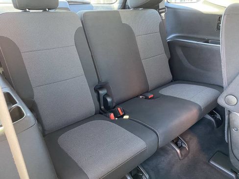 Used 2018 Chevrolet Traverse LT FWD image 19