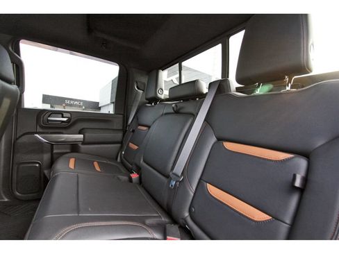 Used 2021 GMC Sierra 2500 AT4 w/ AT4 Premium Plus Package AWD/4WD image 31