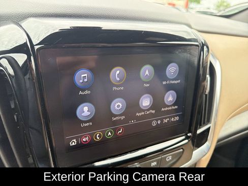 Used 2023 Chevrolet Traverse Premier FWD image 14
