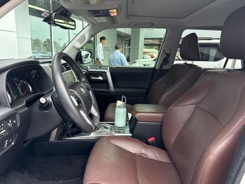 Used 2022 Toyota 4Runner Limited AWD/4WD image 5