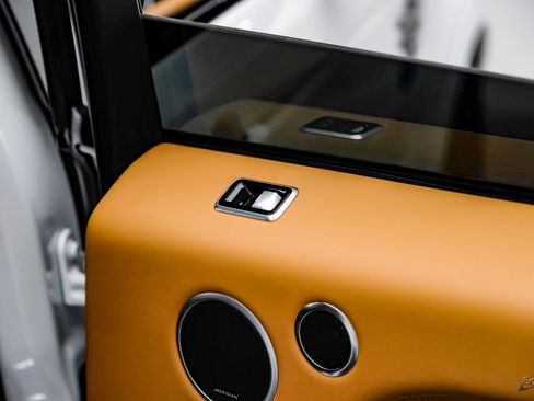 Used 2020 Land Rover Range Rover Sport SVR image 94