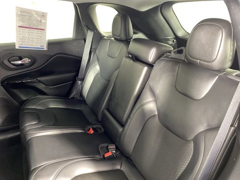 Used 2021 Jeep Cherokee Latitude Plus image 32