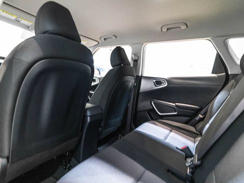 Used 2025 Kia Soul LX FWD image 14