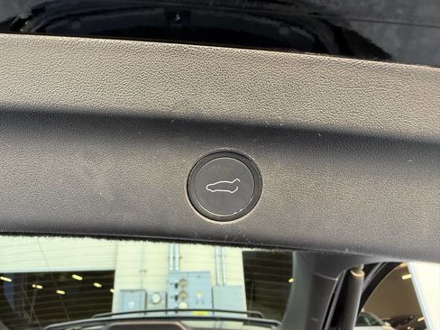 Used 2021 Tesla Model Y Long Range image 7