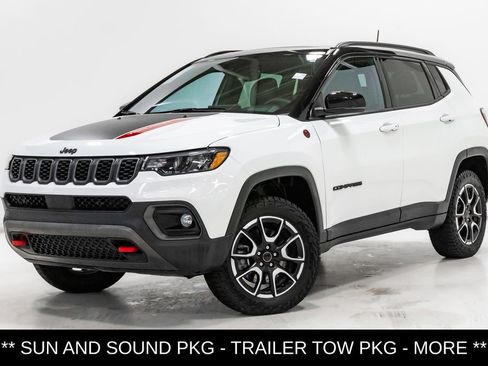 Certified 2025 Jeep Compass Trailhawk w/ Sun & Sound Group AWD/4WD image 1