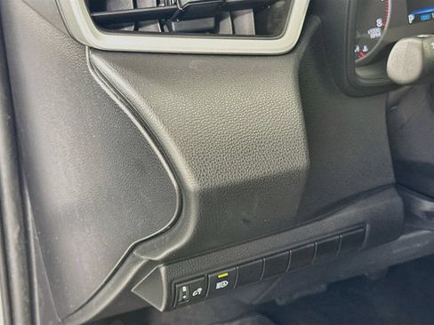 Used 2025 Toyota Corolla LE FWD image 10