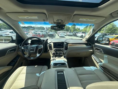 Used 2018 GMC Yukon Denali AWD/4WD image 9