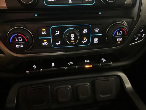 Used 2018 Chevrolet Silverado 1500 LTZ Z71 w/ Redline Edition AWD/4WD image 22