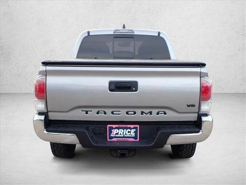 Used 2020 Toyota Tacoma TRD Off-Road image 3