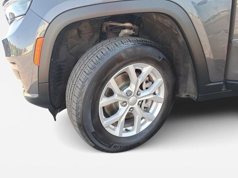 Certified 2023 Jeep Grand Cherokee L Limited AWD/4WD image 33
