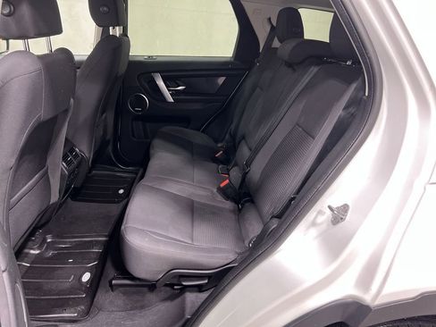 Used 2020 Land Rover Discovery Sport image 7