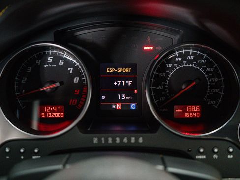 Used 2011 Lamborghini Gallardo LP 560-4 AWD/4WD image 19