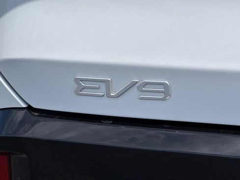 Used 2024 Kia EV9 GT-Line AWD/4WD image 55